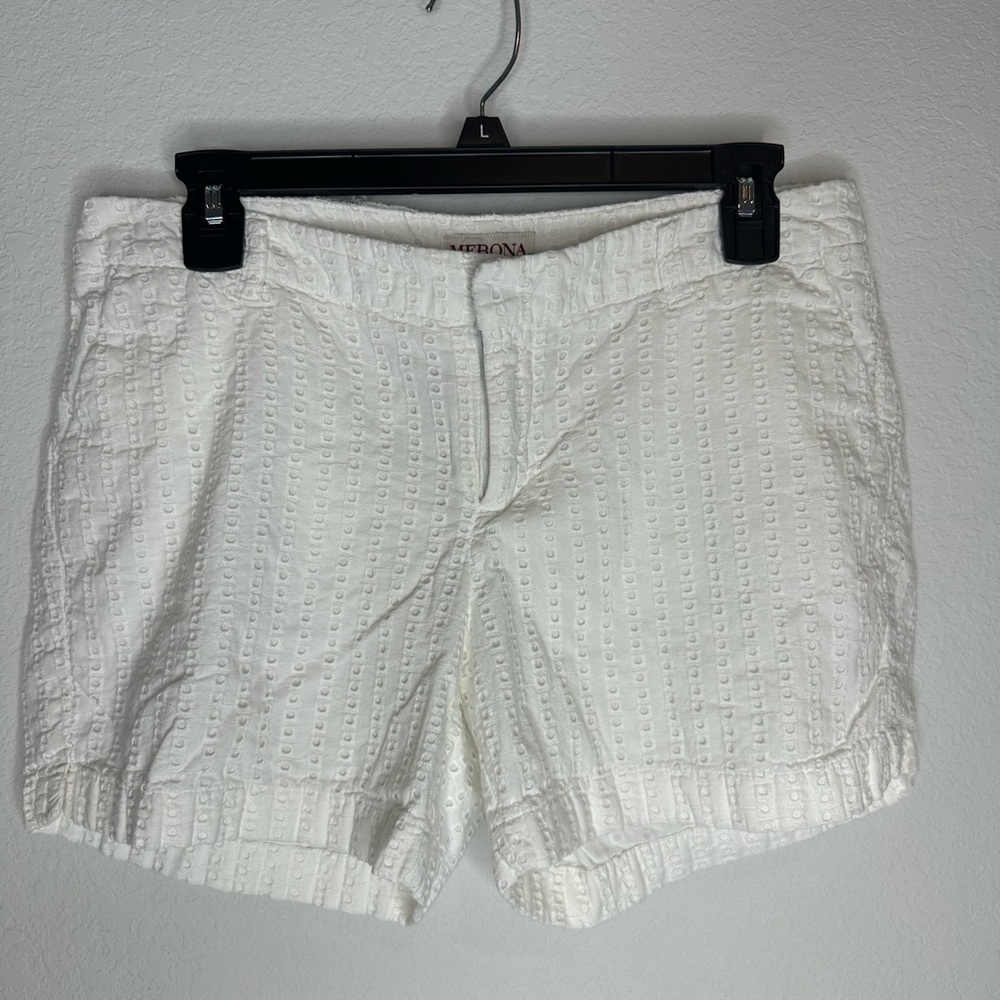Women’s white shorts. Size 8.